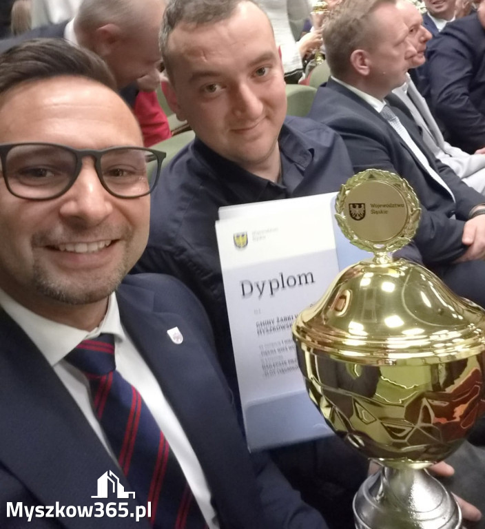 Zlot Ciągników i Samoróbek z Jaroszowa z nagrodą za Najlepsze Przedsięwzięcie Odnowy Wsi!