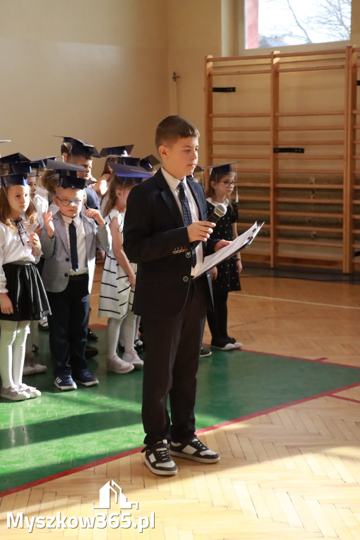 Fotorelacja: Ślubowania Pierwszoklasistów w Szkole Podstawowej nr3 w Myszkowie