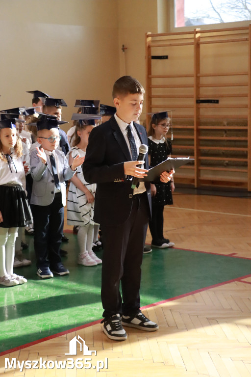 Fotorelacja: Ślubowania Pierwszoklasistów w Szkole Podstawowej nr3 w Myszkowie