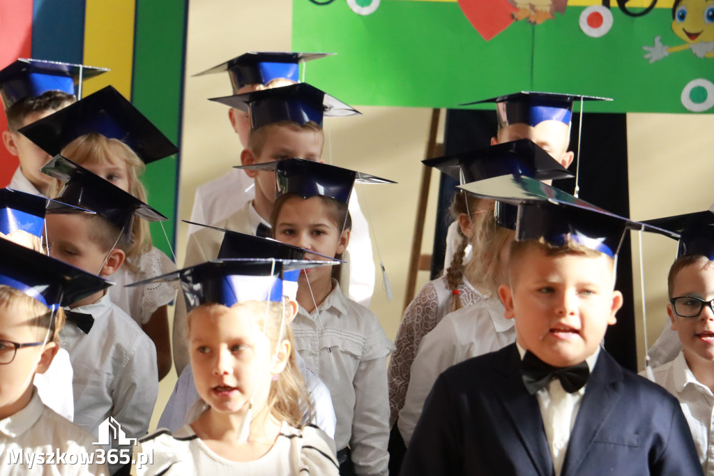 Fotorelacja: Ślubowania Pierwszoklasistów w Szkole Podstawowej nr3 w Myszkowie