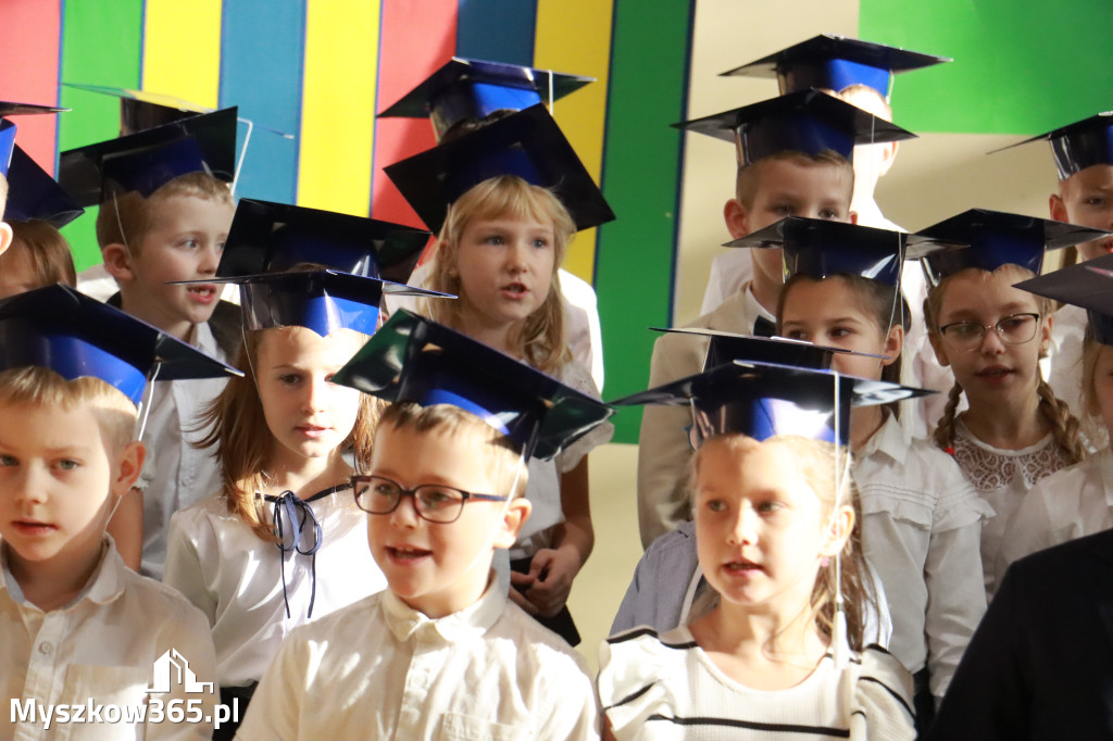 Fotorelacja: Ślubowania Pierwszoklasistów w Szkole Podstawowej nr3 w Myszkowie