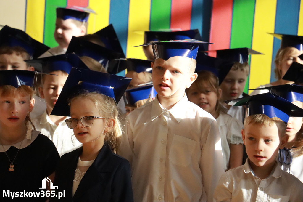 Fotorelacja: Ślubowania Pierwszoklasistów w Szkole Podstawowej nr3 w Myszkowie