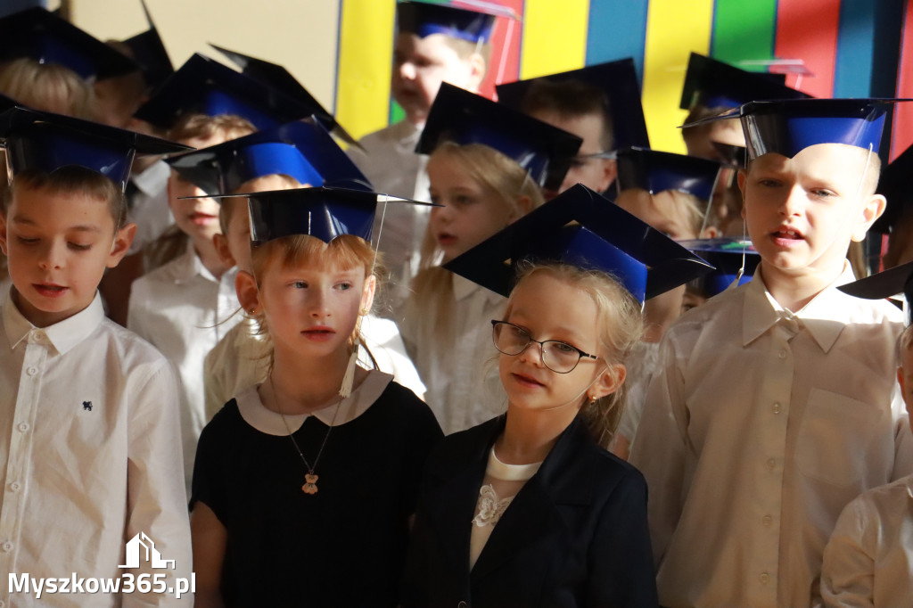 Fotorelacja: Ślubowania Pierwszoklasistów w Szkole Podstawowej nr3 w Myszkowie