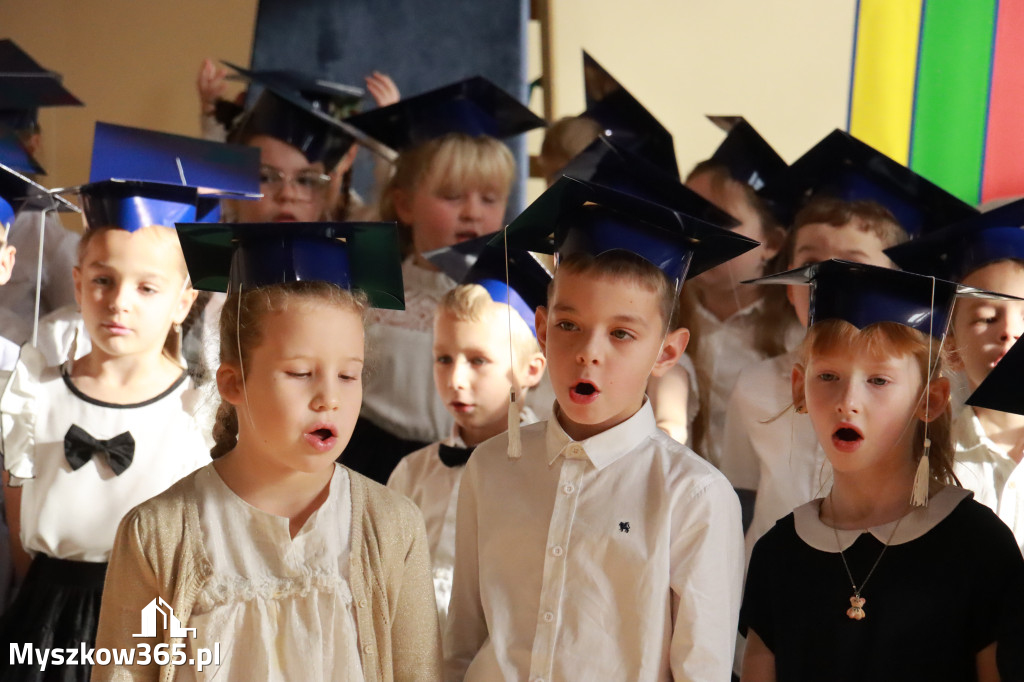 Fotorelacja: Ślubowania Pierwszoklasistów w Szkole Podstawowej nr3 w Myszkowie