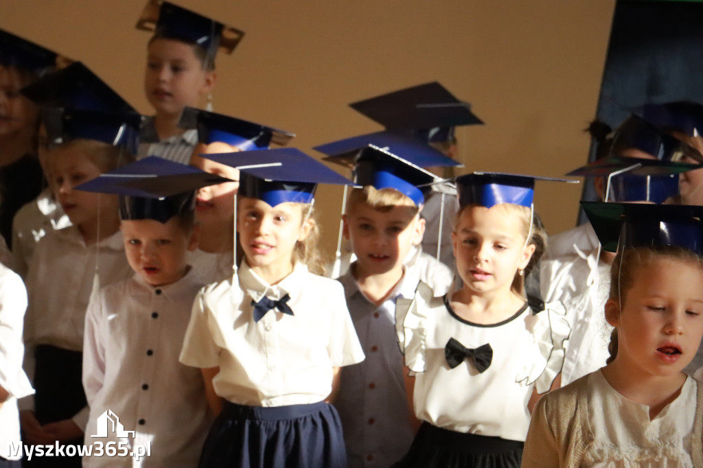 Fotorelacja: Ślubowania Pierwszoklasistów w Szkole Podstawowej nr3 w Myszkowie