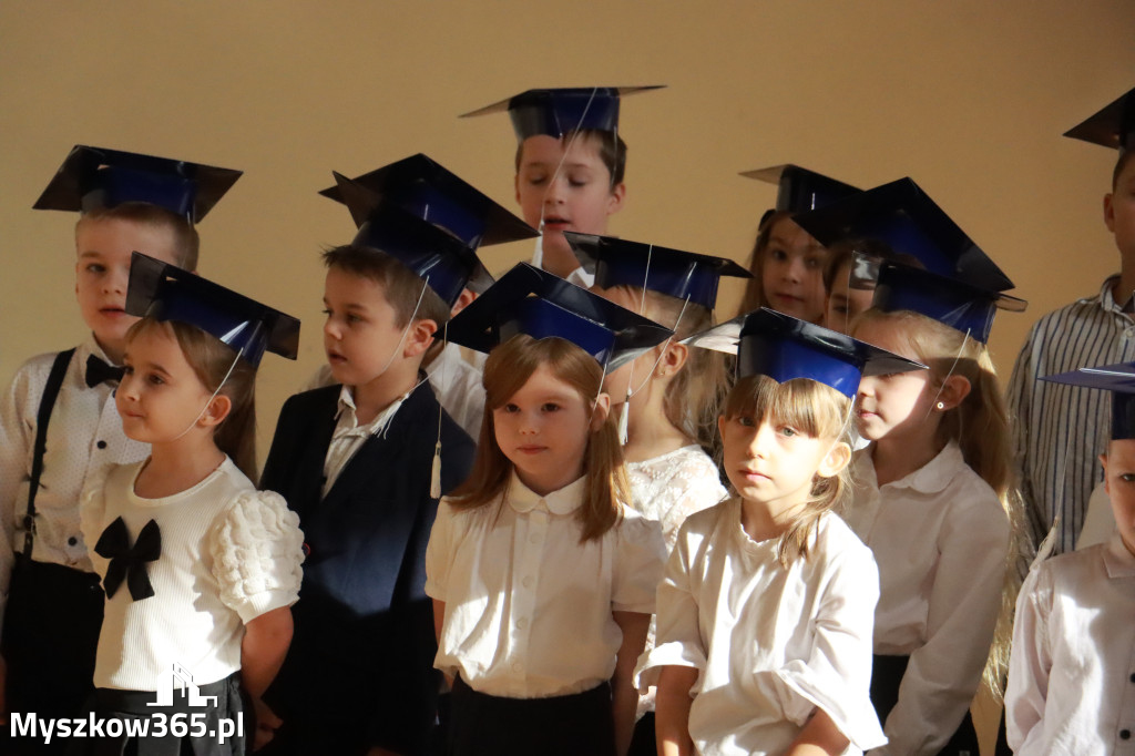 Fotorelacja: Ślubowania Pierwszoklasistów w Szkole Podstawowej nr3 w Myszkowie