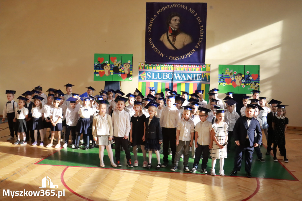 Fotorelacja: Ślubowania Pierwszoklasistów w Szkole Podstawowej nr3 w Myszkowie