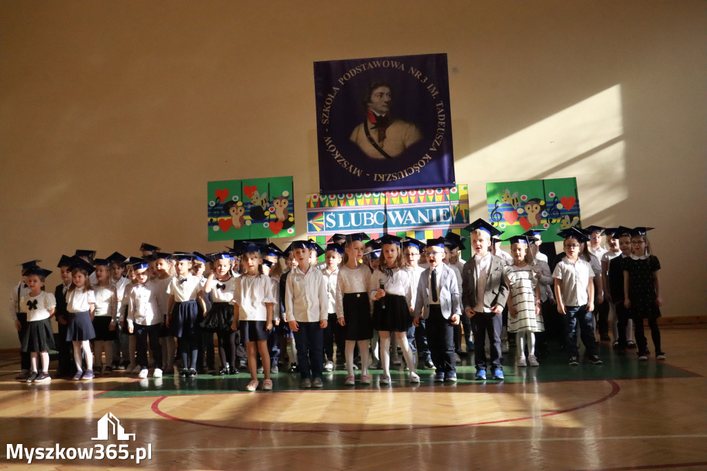 Fotorelacja: Ślubowania Pierwszoklasistów w Szkole Podstawowej nr3 w Myszkowie