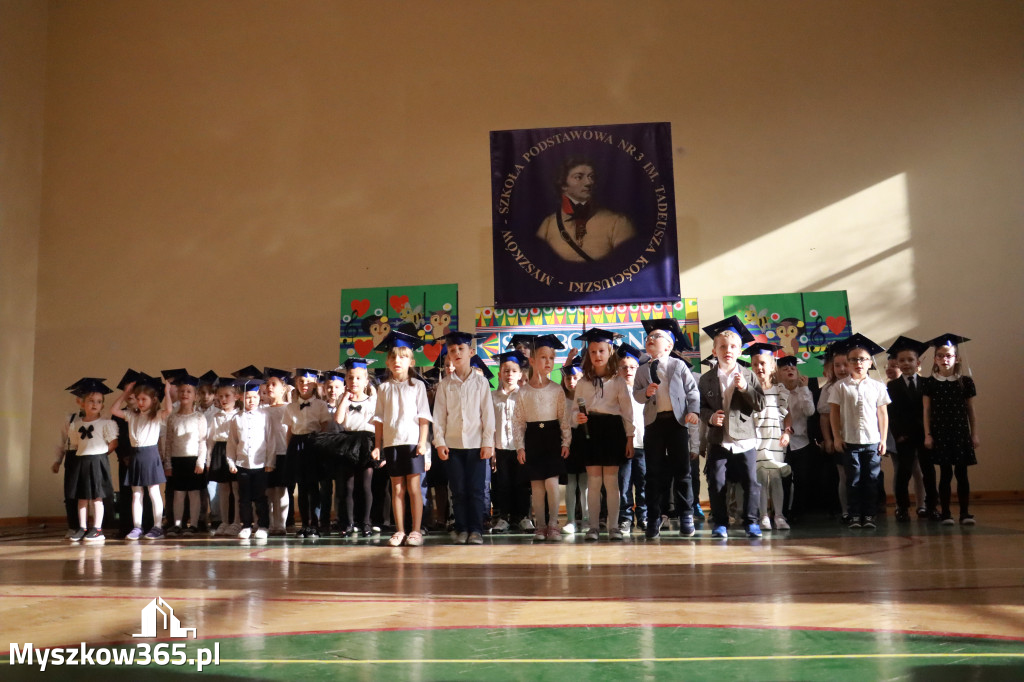 Fotorelacja: Ślubowania Pierwszoklasistów w Szkole Podstawowej nr3 w Myszkowie