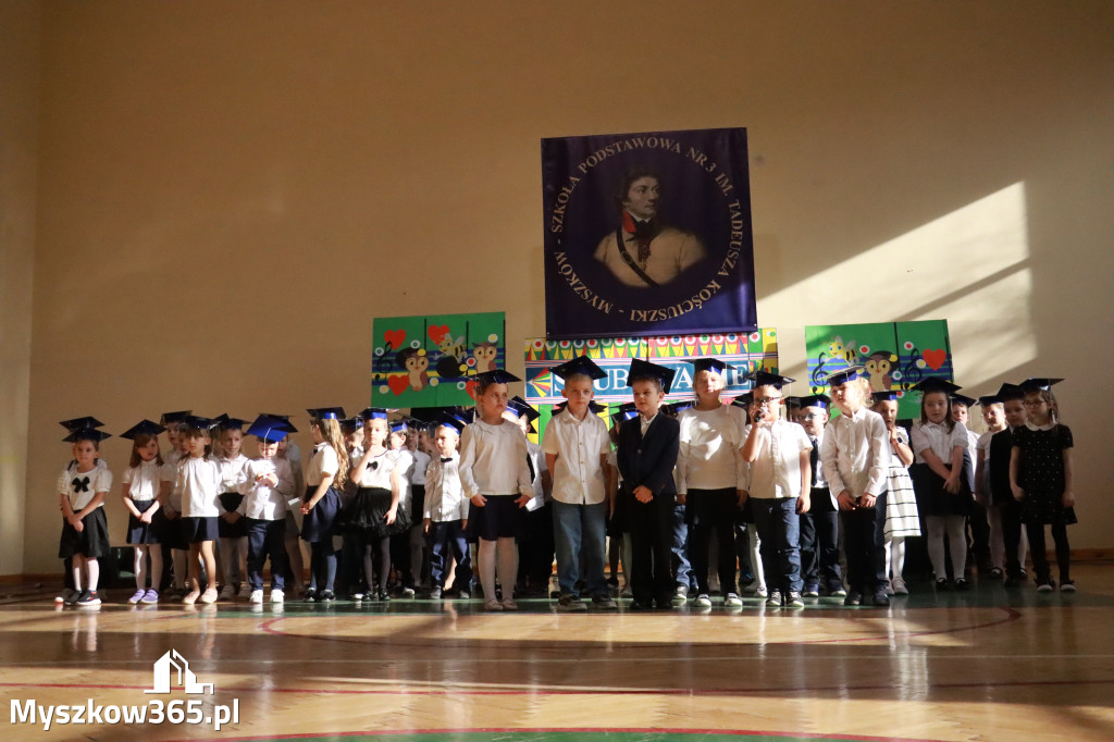 Fotorelacja: Ślubowania Pierwszoklasistów w Szkole Podstawowej nr3 w Myszkowie