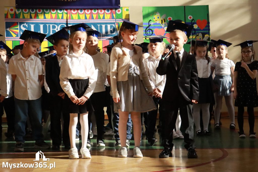 Fotorelacja: Ślubowania Pierwszoklasistów w Szkole Podstawowej nr3 w Myszkowie