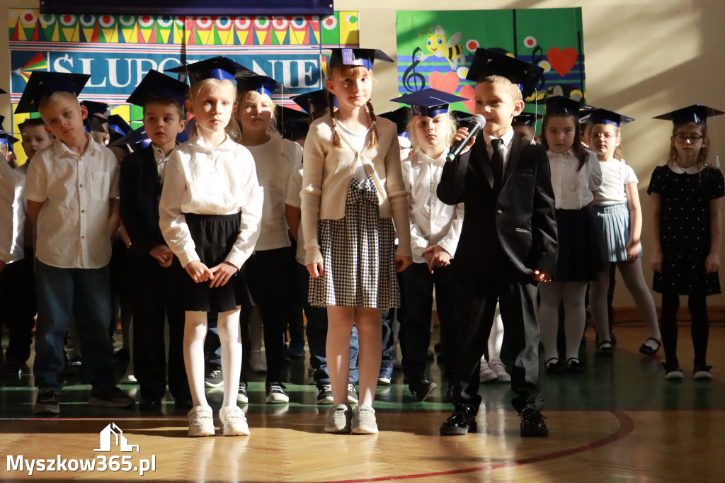 Fotorelacja: Ślubowania Pierwszoklasistów w Szkole Podstawowej nr3 w Myszkowie