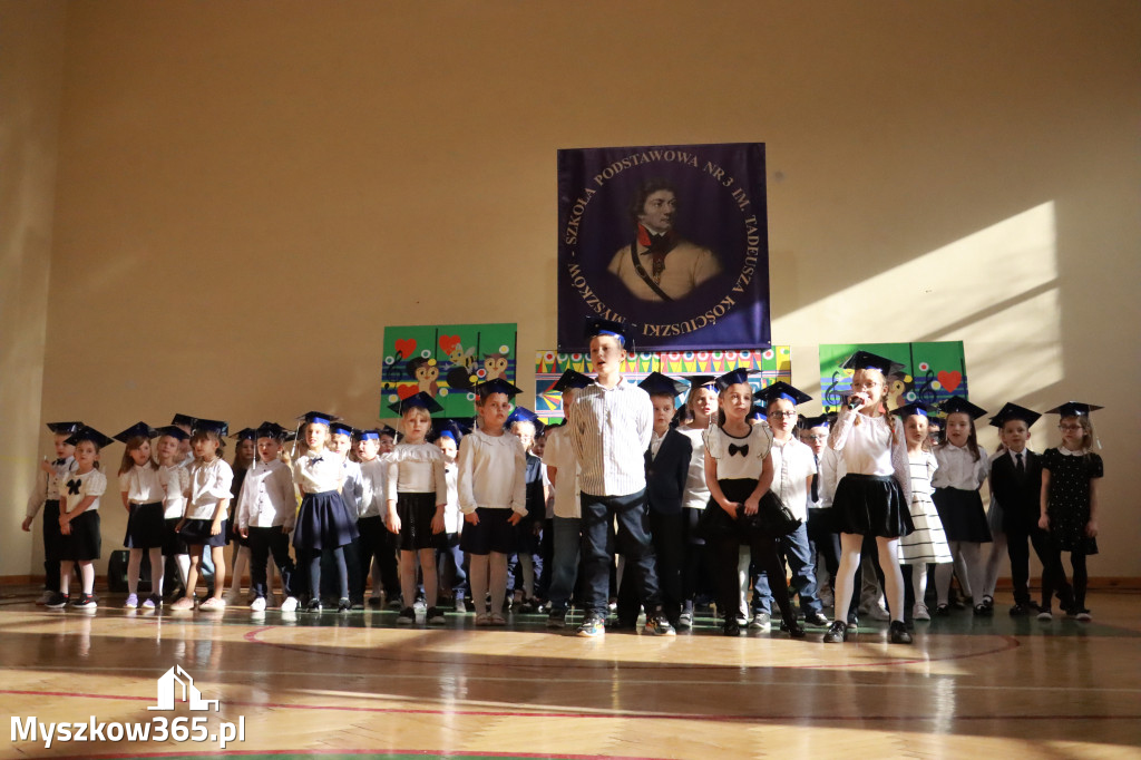 Fotorelacja: Ślubowania Pierwszoklasistów w Szkole Podstawowej nr3 w Myszkowie