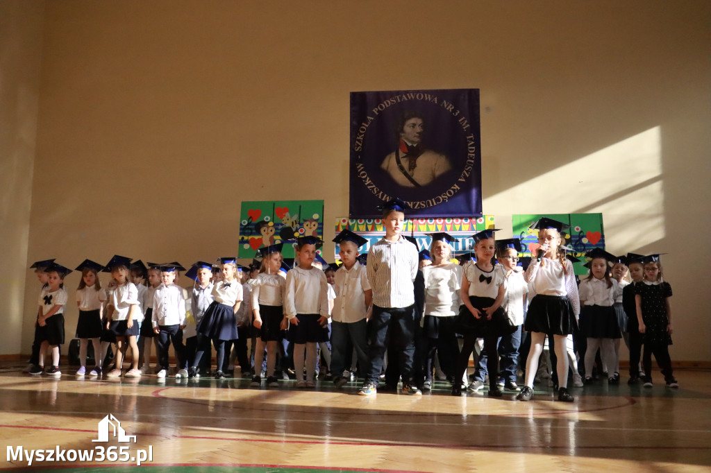 Fotorelacja: Ślubowania Pierwszoklasistów w Szkole Podstawowej nr3 w Myszkowie