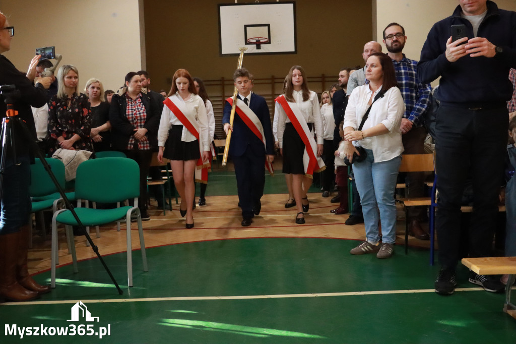 Fotorelacja: Ślubowania Pierwszoklasistów w Szkole Podstawowej nr3 w Myszkowie
