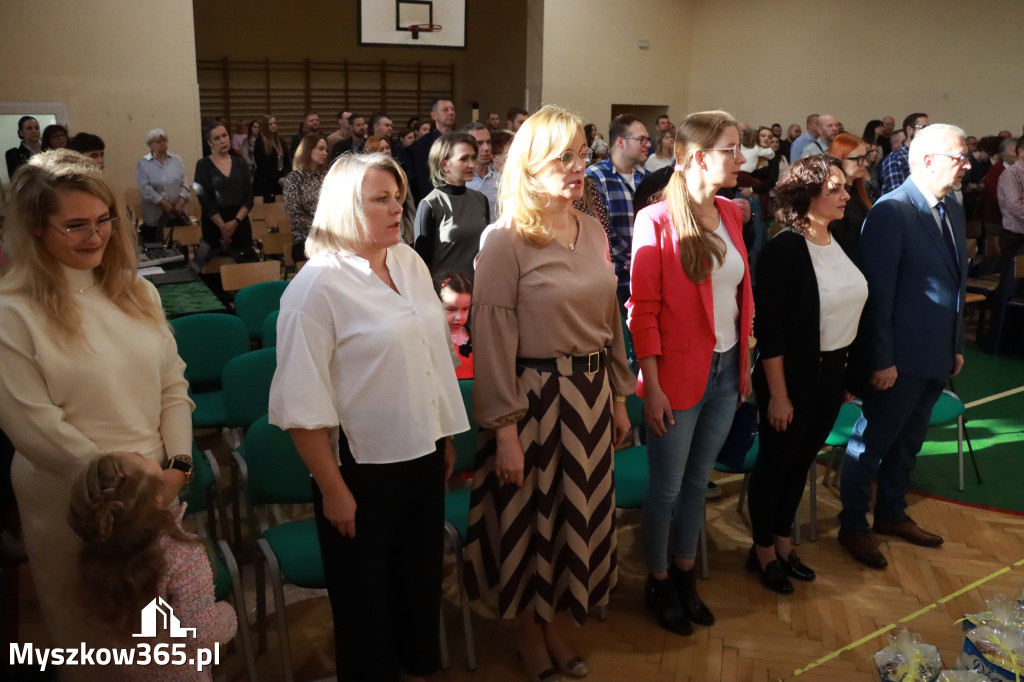 Fotorelacja: Ślubowania Pierwszoklasistów w Szkole Podstawowej nr3 w Myszkowie