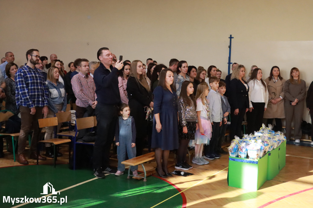 Fotorelacja: Ślubowania Pierwszoklasistów w Szkole Podstawowej nr3 w Myszkowie
