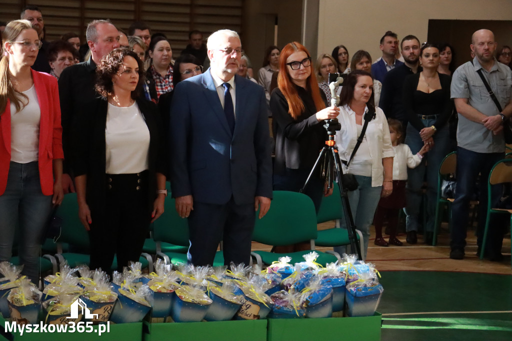 Fotorelacja: Ślubowania Pierwszoklasistów w Szkole Podstawowej nr3 w Myszkowie