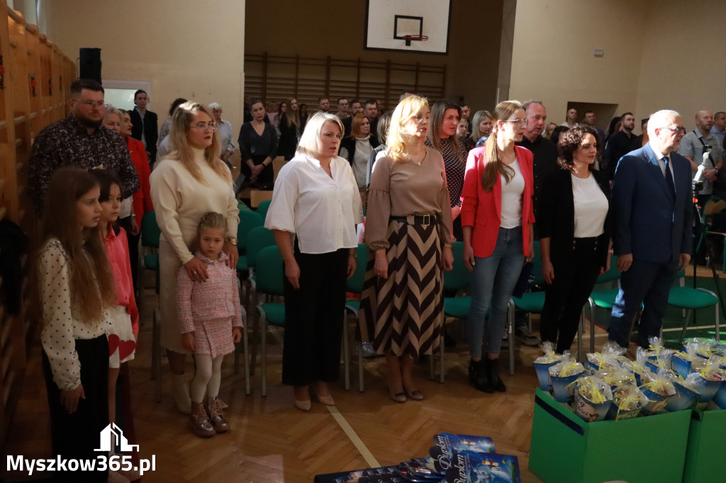 Fotorelacja: Ślubowania Pierwszoklasistów w Szkole Podstawowej nr3 w Myszkowie