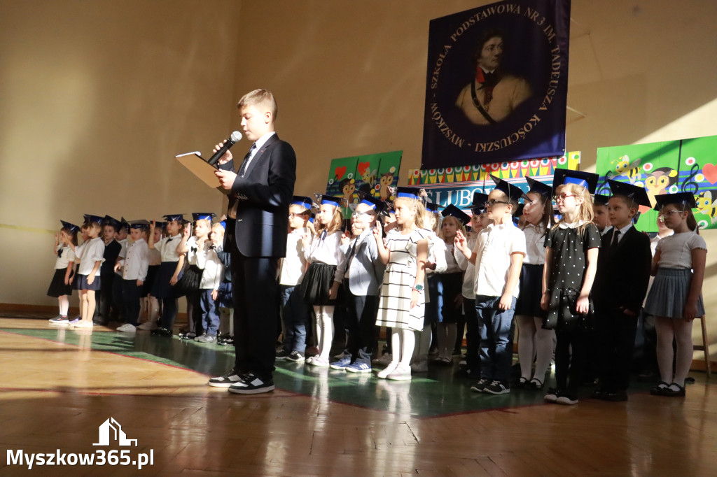 Fotorelacja: Ślubowania Pierwszoklasistów w Szkole Podstawowej nr3 w Myszkowie