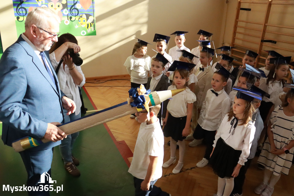 Fotorelacja: Ślubowania Pierwszoklasistów w Szkole Podstawowej nr3 w Myszkowie