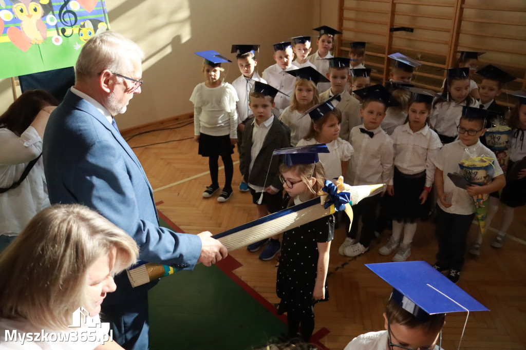 Fotorelacja: Ślubowania Pierwszoklasistów w Szkole Podstawowej nr3 w Myszkowie