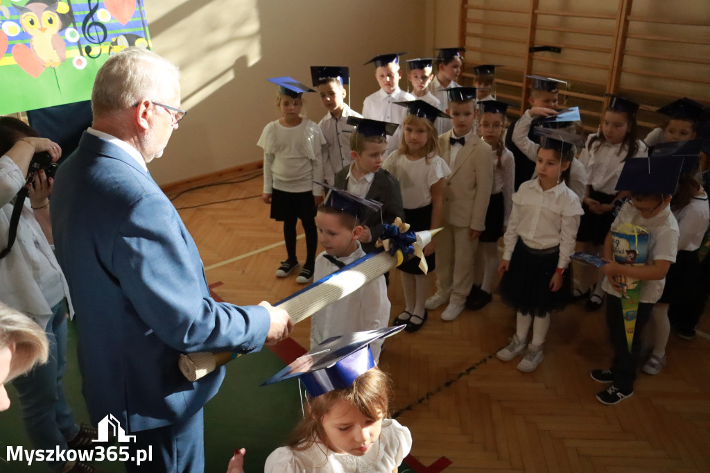 Fotorelacja: Ślubowania Pierwszoklasistów w Szkole Podstawowej nr3 w Myszkowie