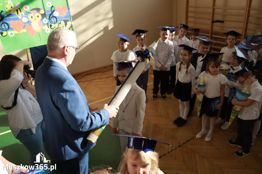 Fotorelacja: Ślubowania Pierwszoklasistów w Szkole Podstawowej nr3 w Myszkowie