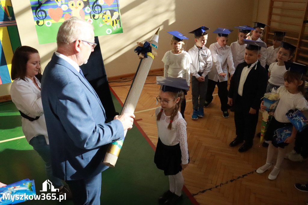 Fotorelacja: Ślubowania Pierwszoklasistów w Szkole Podstawowej nr3 w Myszkowie