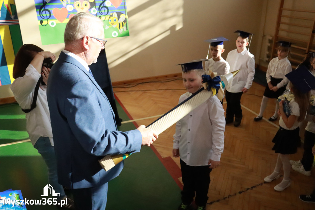 Fotorelacja: Ślubowania Pierwszoklasistów w Szkole Podstawowej nr3 w Myszkowie