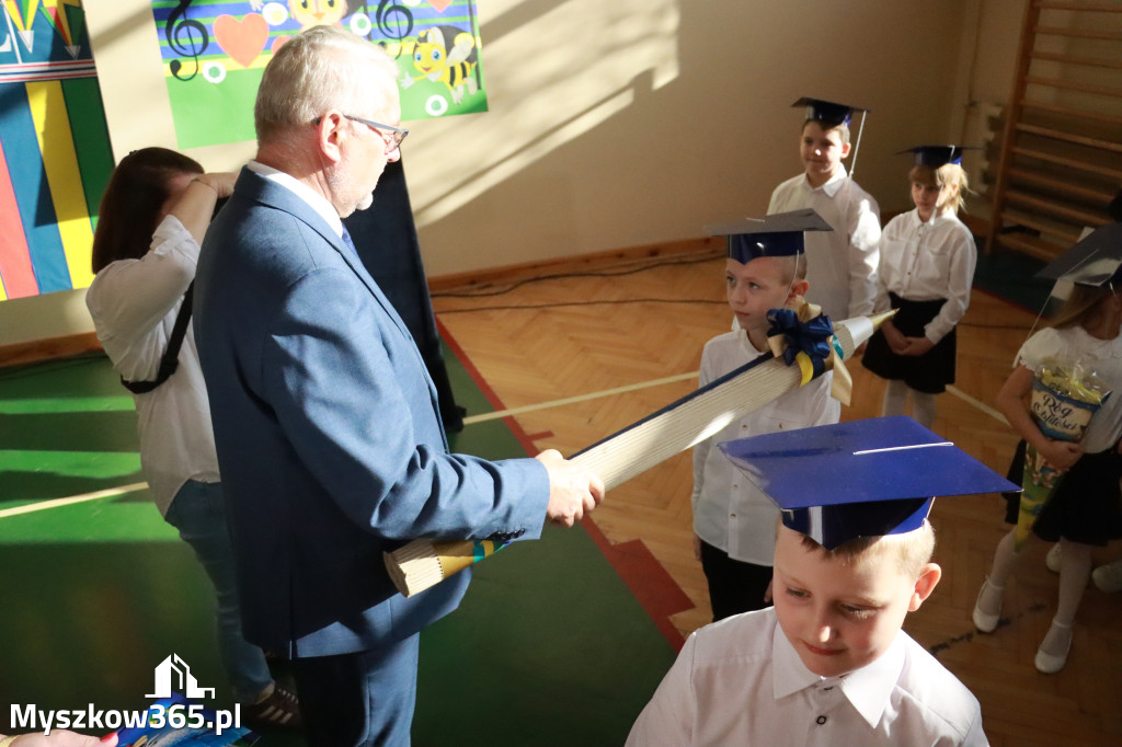 Fotorelacja: Ślubowania Pierwszoklasistów w Szkole Podstawowej nr3 w Myszkowie