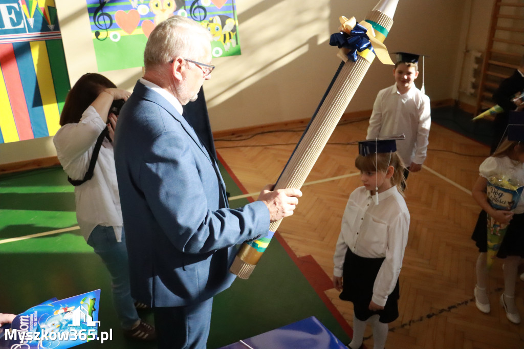 Fotorelacja: Ślubowania Pierwszoklasistów w Szkole Podstawowej nr3 w Myszkowie