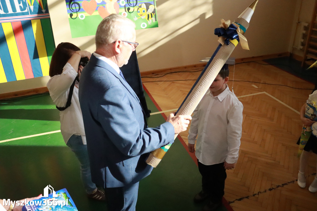 Fotorelacja: Ślubowania Pierwszoklasistów w Szkole Podstawowej nr3 w Myszkowie