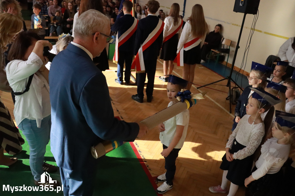 Fotorelacja: Ślubowania Pierwszoklasistów w Szkole Podstawowej nr3 w Myszkowie