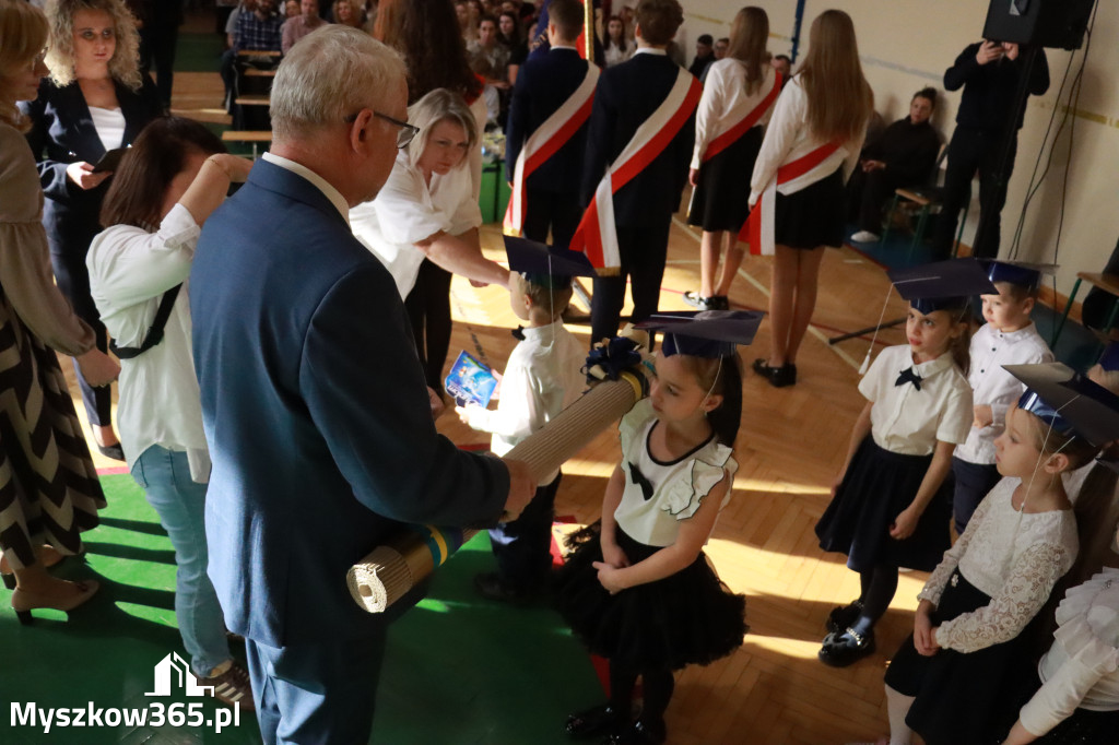 Fotorelacja: Ślubowania Pierwszoklasistów w Szkole Podstawowej nr3 w Myszkowie