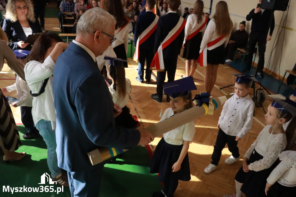 Fotorelacja: Ślubowania Pierwszoklasistów w Szkole Podstawowej nr3 w Myszkowie