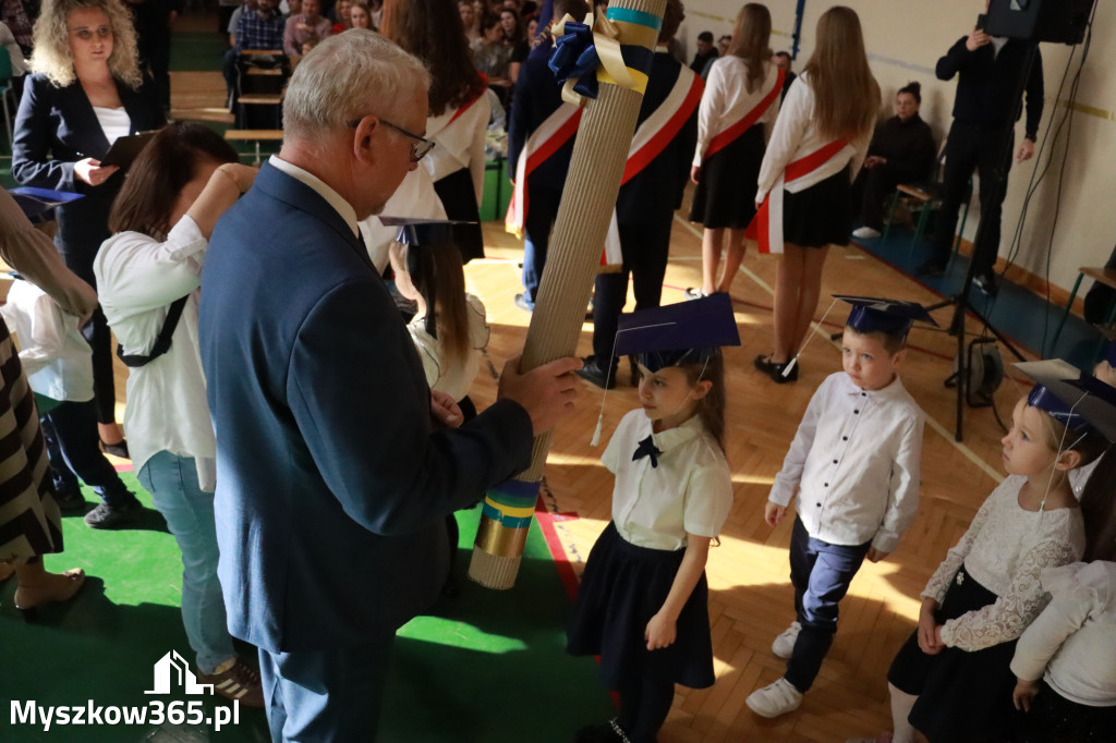 Fotorelacja: Ślubowania Pierwszoklasistów w Szkole Podstawowej nr3 w Myszkowie