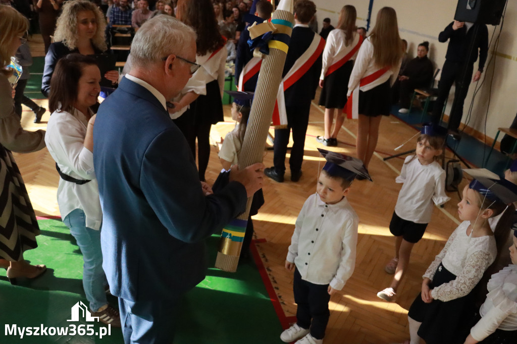 Fotorelacja: Ślubowania Pierwszoklasistów w Szkole Podstawowej nr3 w Myszkowie