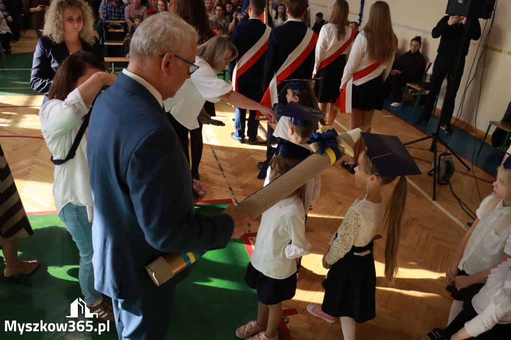Fotorelacja: Ślubowania Pierwszoklasistów w Szkole Podstawowej nr3 w Myszkowie