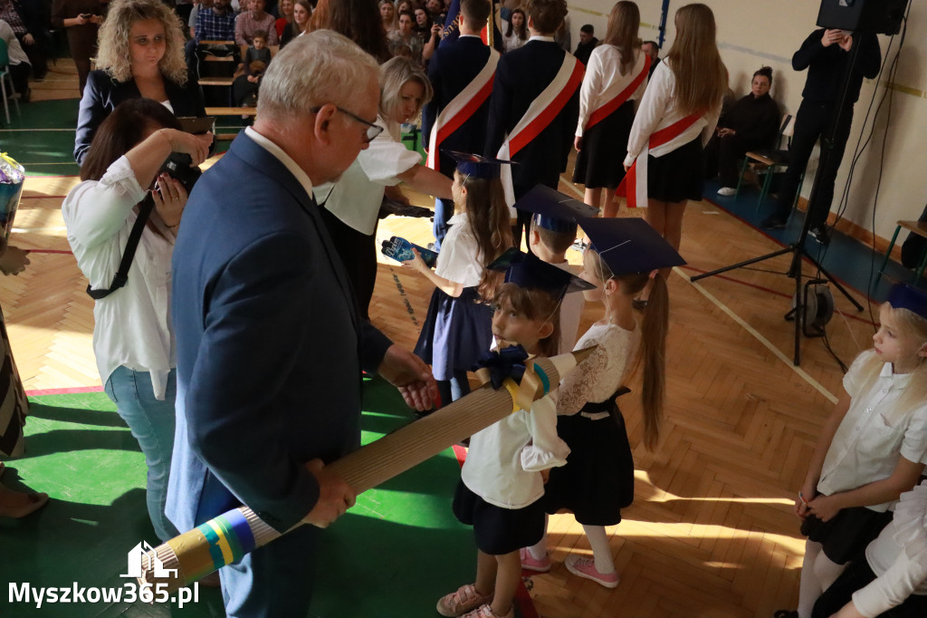 Fotorelacja: Ślubowania Pierwszoklasistów w Szkole Podstawowej nr3 w Myszkowie