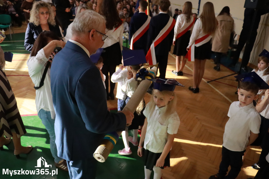 Fotorelacja: Ślubowania Pierwszoklasistów w Szkole Podstawowej nr3 w Myszkowie