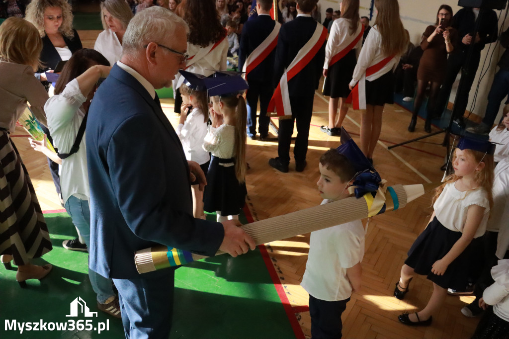 Fotorelacja: Ślubowania Pierwszoklasistów w Szkole Podstawowej nr3 w Myszkowie