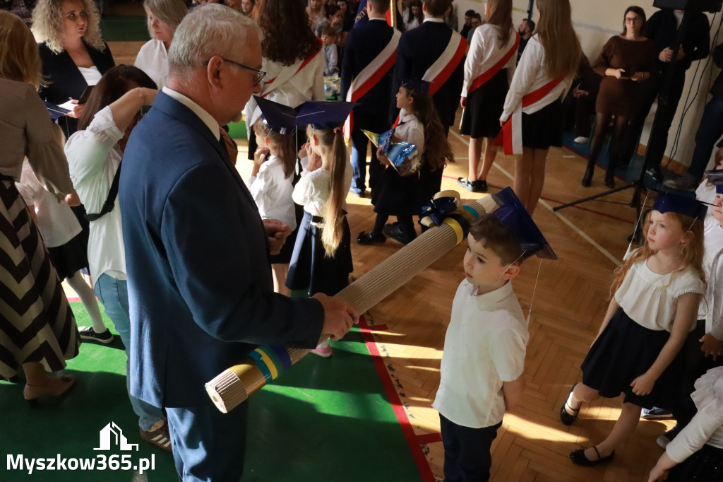 Fotorelacja: Ślubowania Pierwszoklasistów w Szkole Podstawowej nr3 w Myszkowie