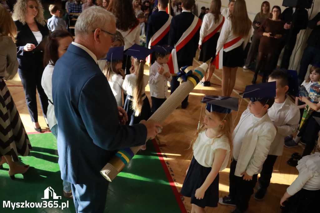 Fotorelacja: Ślubowania Pierwszoklasistów w Szkole Podstawowej nr3 w Myszkowie