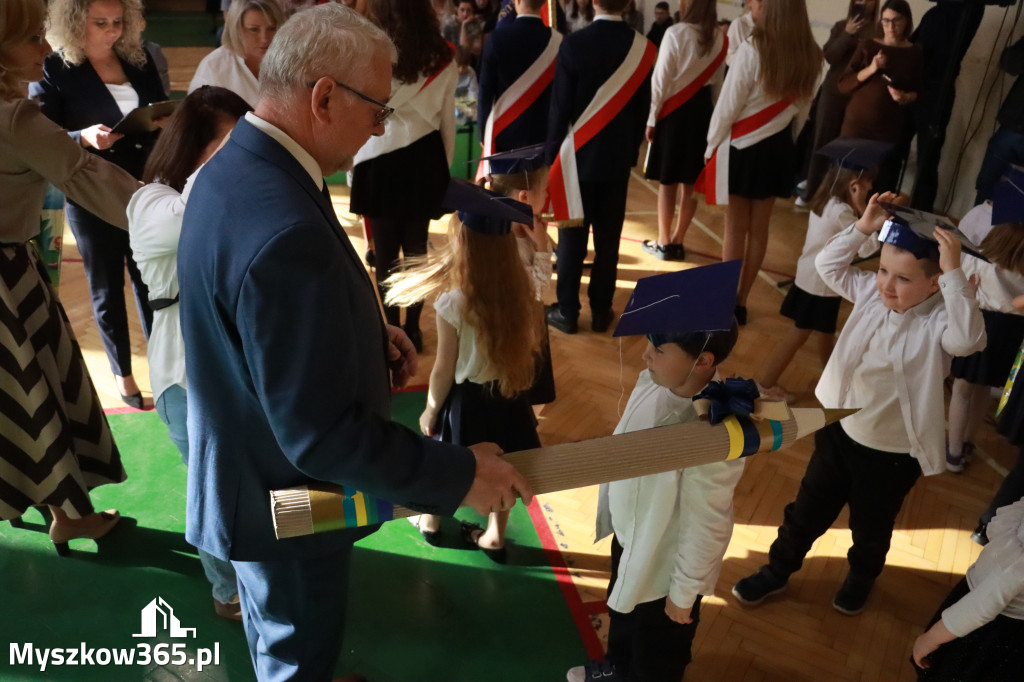Fotorelacja: Ślubowania Pierwszoklasistów w Szkole Podstawowej nr3 w Myszkowie