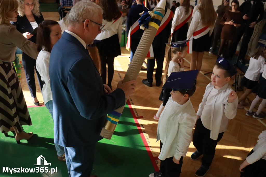 Fotorelacja: Ślubowania Pierwszoklasistów w Szkole Podstawowej nr3 w Myszkowie