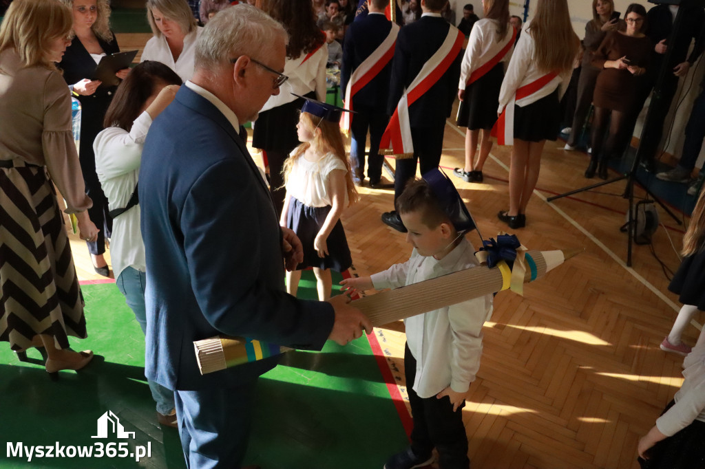 Fotorelacja: Ślubowania Pierwszoklasistów w Szkole Podstawowej nr3 w Myszkowie