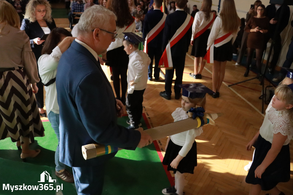 Fotorelacja: Ślubowania Pierwszoklasistów w Szkole Podstawowej nr3 w Myszkowie