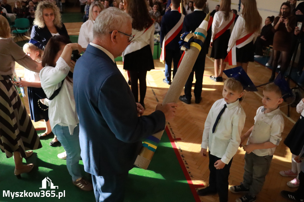 Fotorelacja: Ślubowania Pierwszoklasistów w Szkole Podstawowej nr3 w Myszkowie