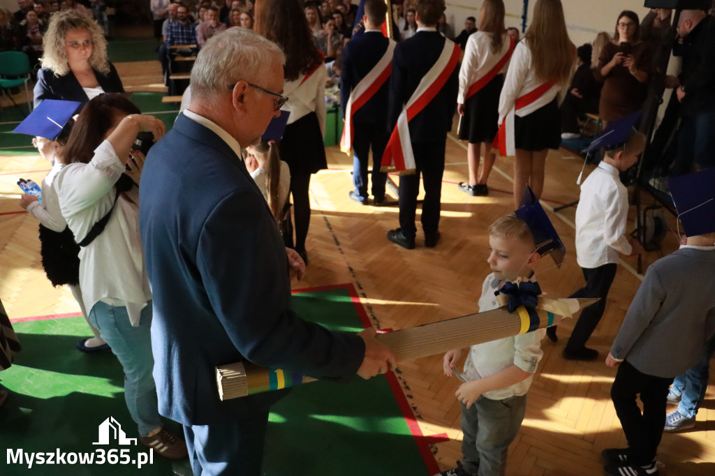 Fotorelacja: Ślubowania Pierwszoklasistów w Szkole Podstawowej nr3 w Myszkowie
